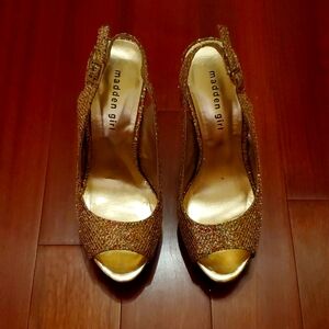 Sparkling gold heels size 8.5